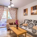 Awesome Apartment In Marbella With House Sea View
