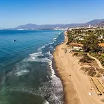 Awesome Apartment In Marbella With House Sea View